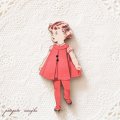 赤いドレスの女の子 フランス 製 木製ボタン アトリエ ボヌール ドゥ ジュール