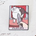 猫のピンバッジ タロットカード  JUSTICE 正義 猫 バッジ ネコ 猫 雑貨 ピンズ ブローチ