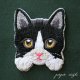 ハチワレ 猫  刺繍 シール ＆ アイロン ワッペン アップリケ ステッカー 猫 ねこ ネコ 子猫