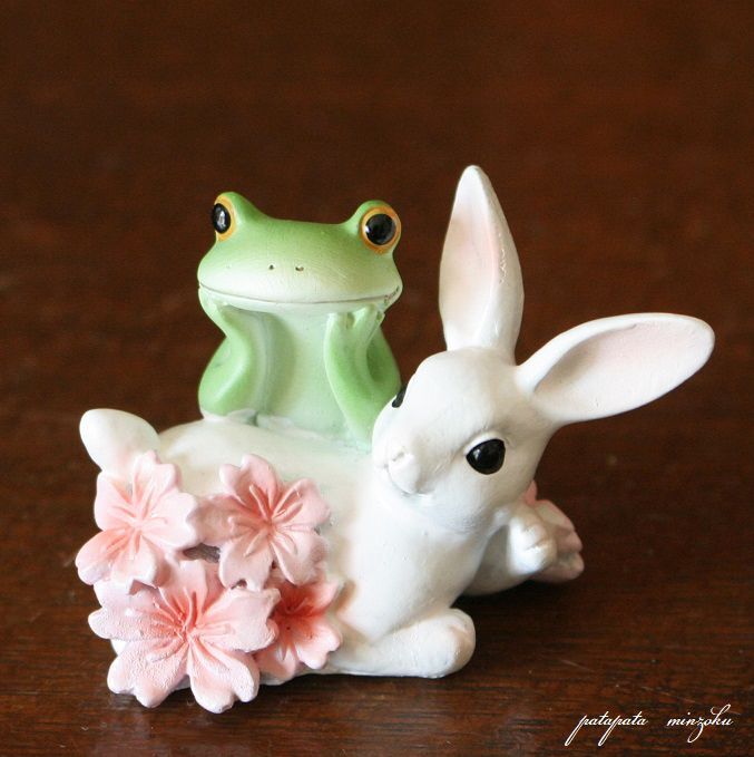 画像1: Copeau コポー ウサギと桜  置物 ダイカイ オブジェ カエル 桜 サクラ さくら ウサギ