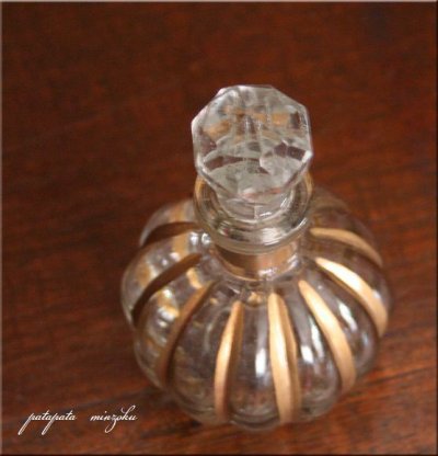 画像1: ガラス の 香水瓶 アンティーク調　小瓶