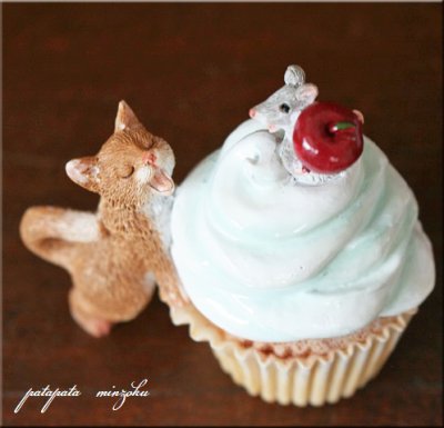 画像3: カップケーキ と 猫 と ねずみ  置物 オブジェ ネコ ねこ ねずみ キャット