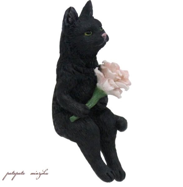 画像1: 黒猫 花束 置物 SITTING ANIMAL キャット WITH フラワー オブジェ ねこ (1)