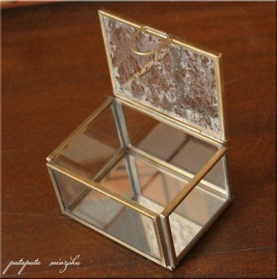 画像2: 真鍮 ガラス ジュエリーボックス M アンティークゴールド ガラスコレクション ケース 