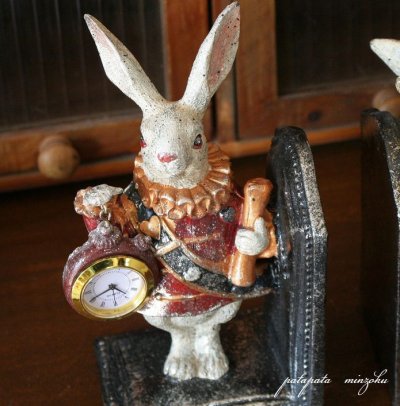 画像2: 不思議の国のアリス ラビット ブックエンド 懐中時計 トランプラビット アンティーク調 置き時計