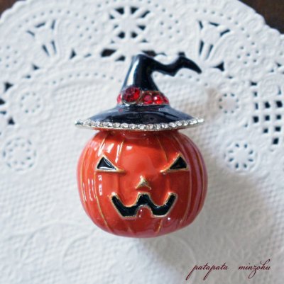 画像1: ハロウィンかぼちゃ ブローチ  ミニチュア かぼちゃ ピンバッジ ハロウィン ジャックオランタン パンプキン パーティー 衣装 おばけ 帽子 