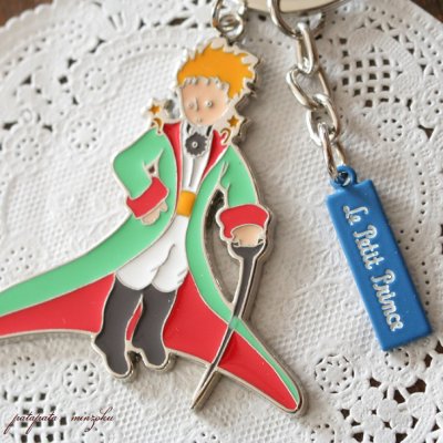 画像2: 星の王子さま フランス 直輸入 enesco エネスコ  LE PETIT PRINCE  正装の王子 キーホルダー メタルキーホルダー キーリング